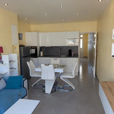 Ti Caraibe Appartement Vue Mer Et Parking Gratuit Du 1 Juin Au 30 Septembre Canet-en-Roussillon Exterior photo